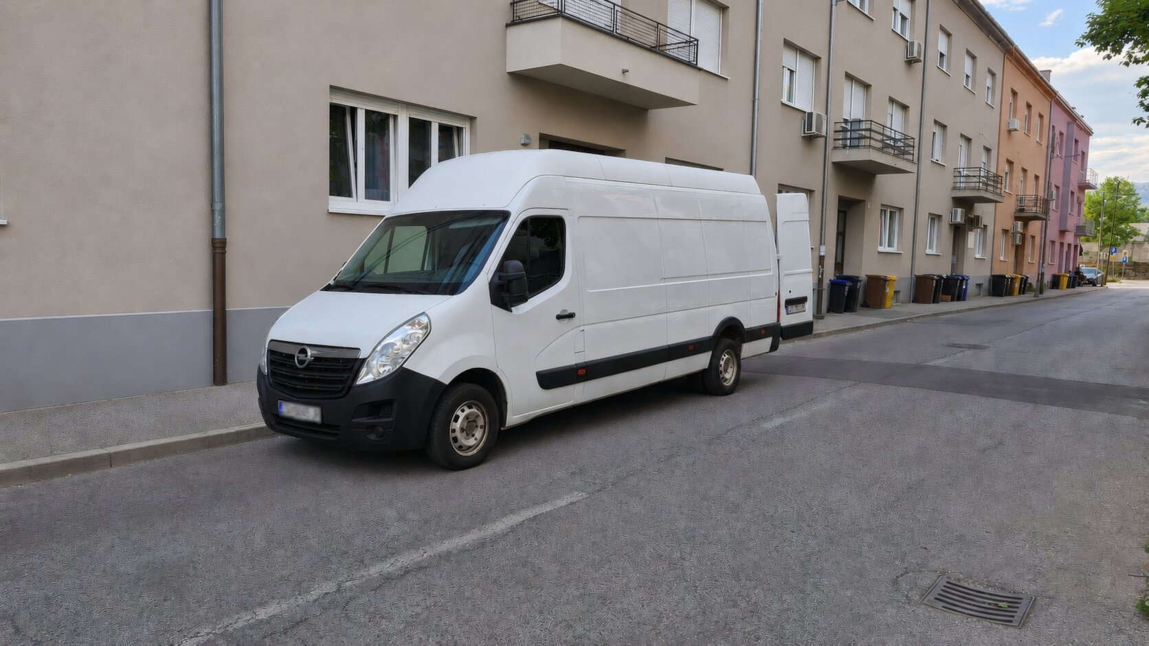 Kombi Opel Movano L4H3 izvana